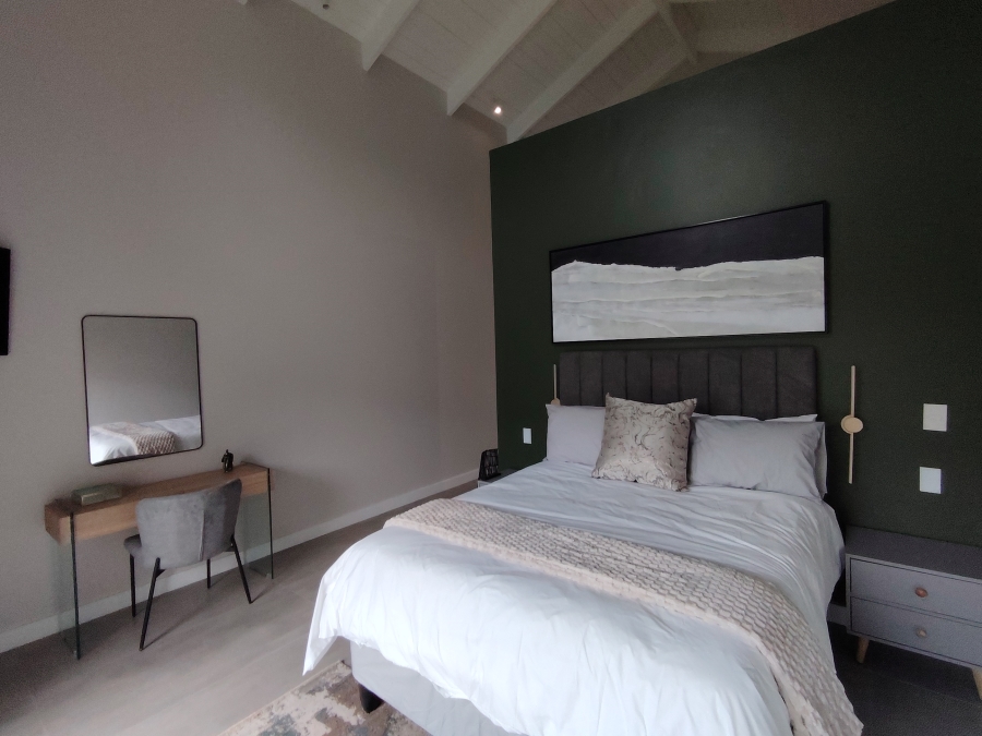 To Let 6 Bedroom Property for Rent in Brackenridge Western Cape